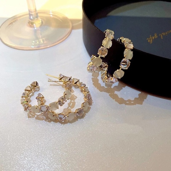 New 18k gold plated Hoop Earrings - Picture 5 of 5